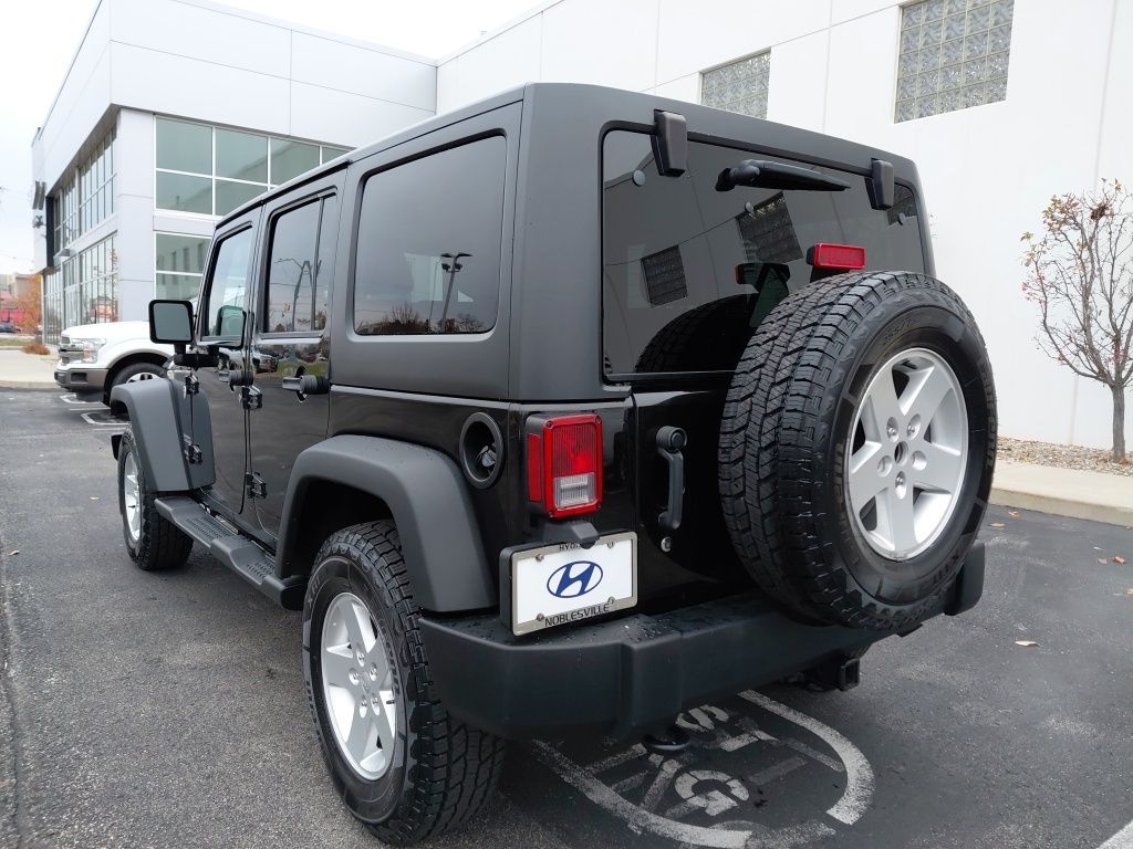 Thumbnail: 2017 Jeep Wrangler - 7