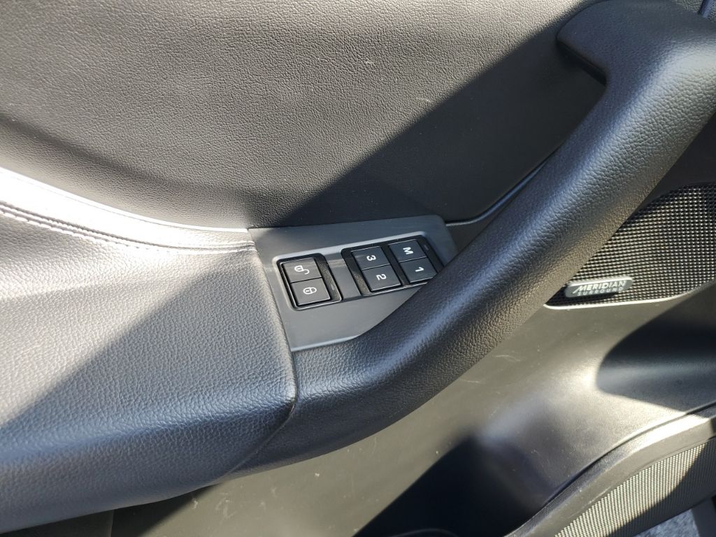 Used Car 2020 Jaguar F-pace  25t Checkered Flag For Sale Under $30,000 In Austin, Texas