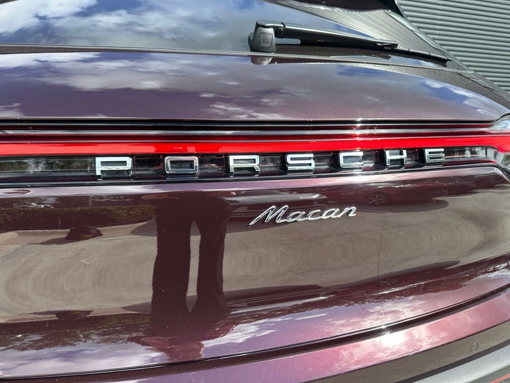 Thumbnail: 2026 Porsche Macan - 14