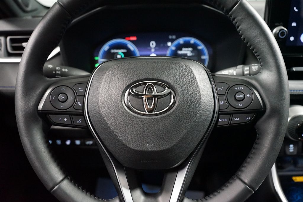 Thumbnail: 2025 Toyota RAV4 - 12