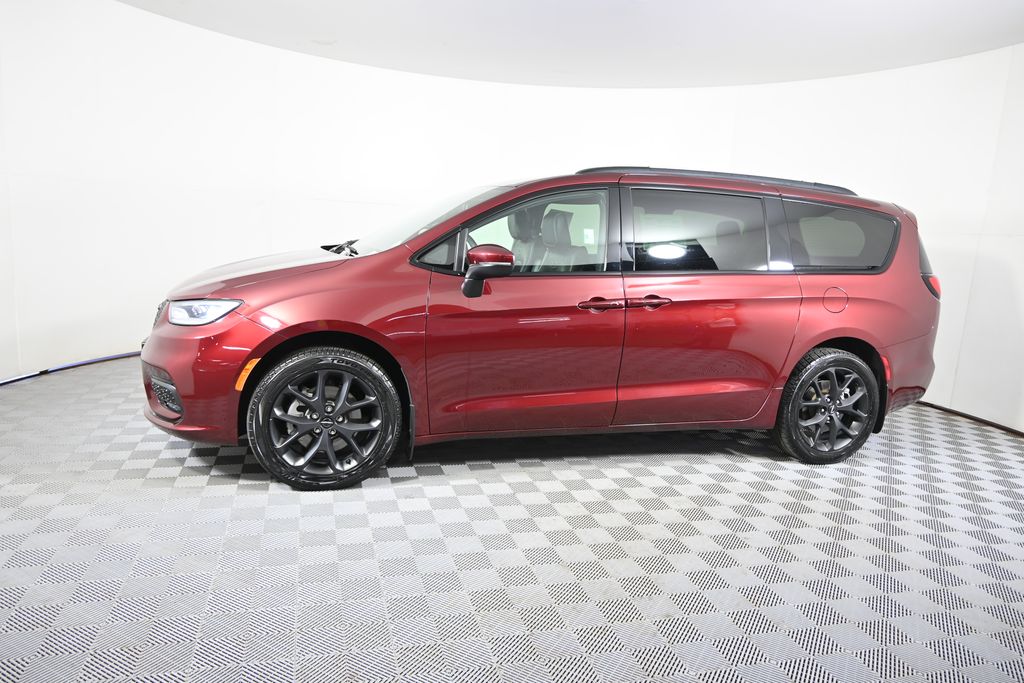 Used 2023 Chrysler Pacifica Touring L with VIN 2C4RC3BG8PR513832 for sale in Forest Lake, Minnesota