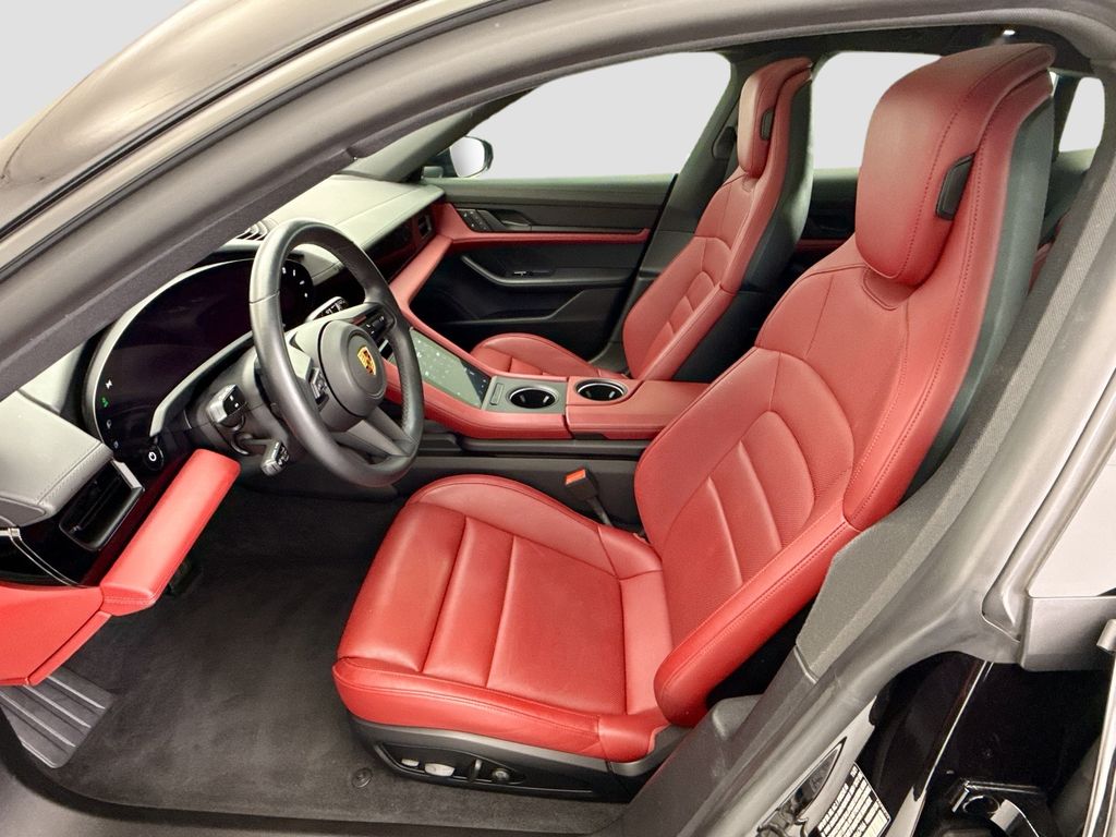 Thumbnail: 2022 Porsche Taycan - 5