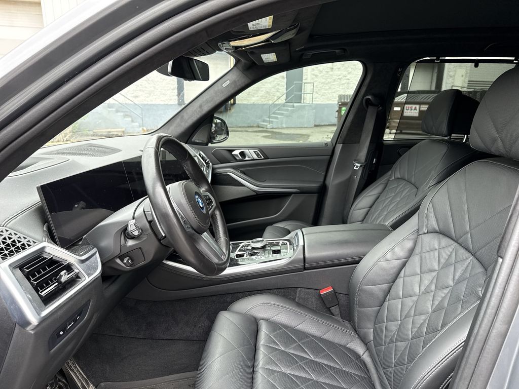 Thumbnail: 2024 BMW X5 - 11