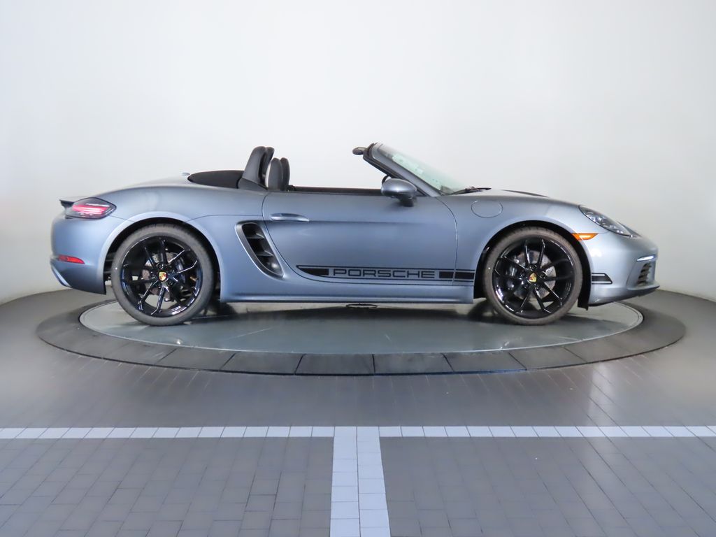 Thumbnail: 2025 Porsche 718 Boxster - 16