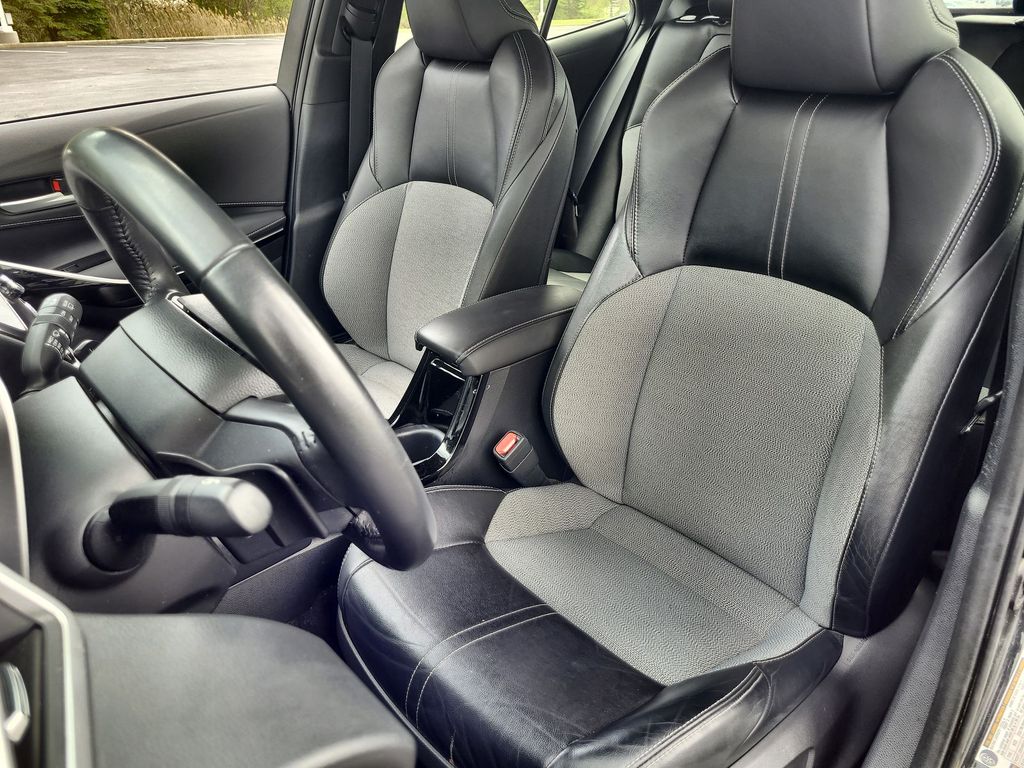 2019 Toyota Corolla XSE 13