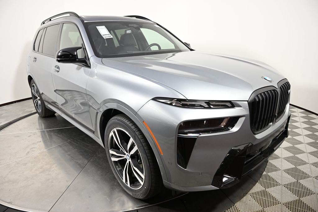 2025 BMW X7 M60i 7