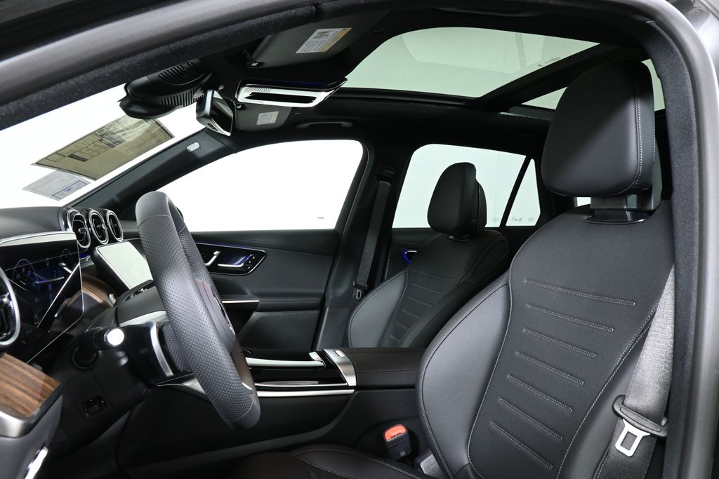 2025 Mercedes-Benz GLC 300 13