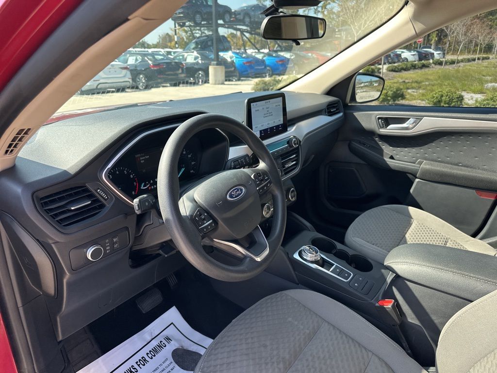 2020 Ford Escape SE 19