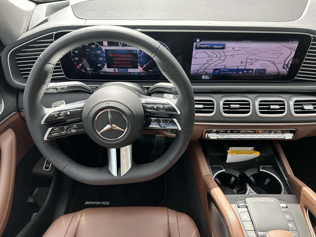 2024 Mercedes-Benz GLS 450 4MATIC 8