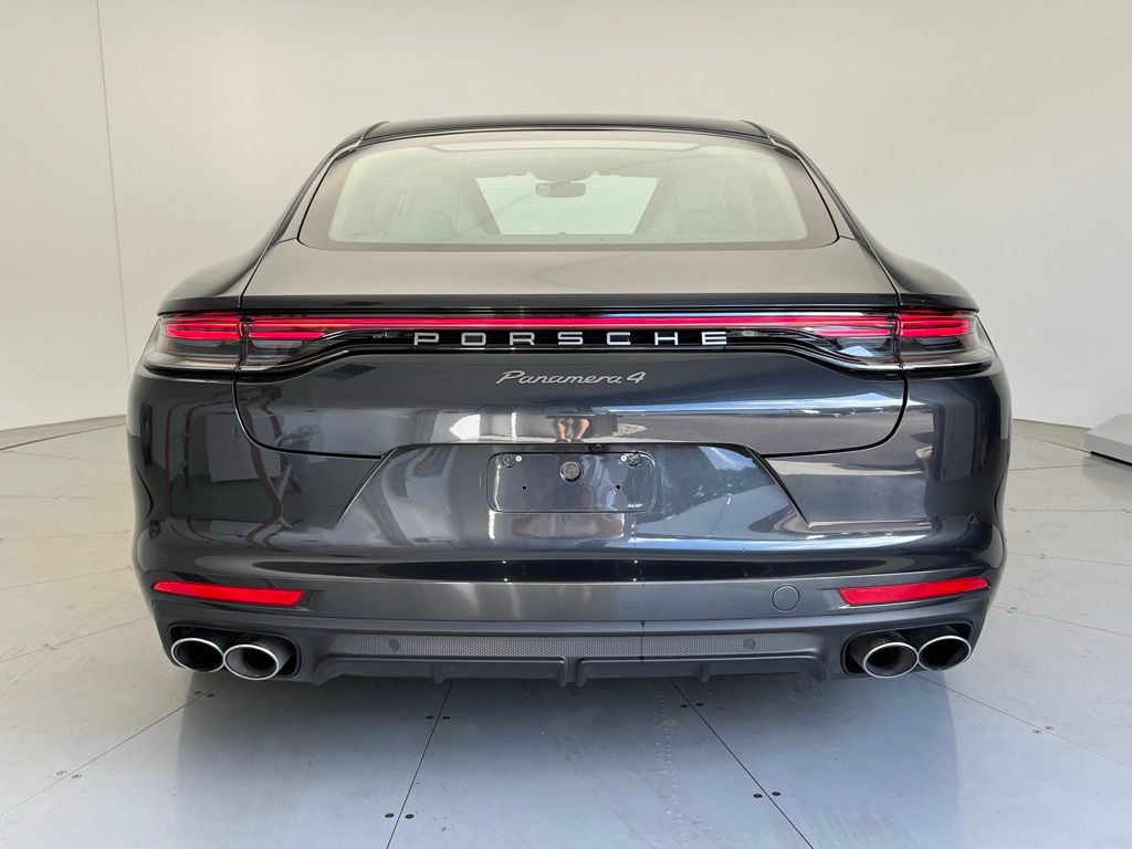 Thumbnail: 2023 Porsche Panamera - 18