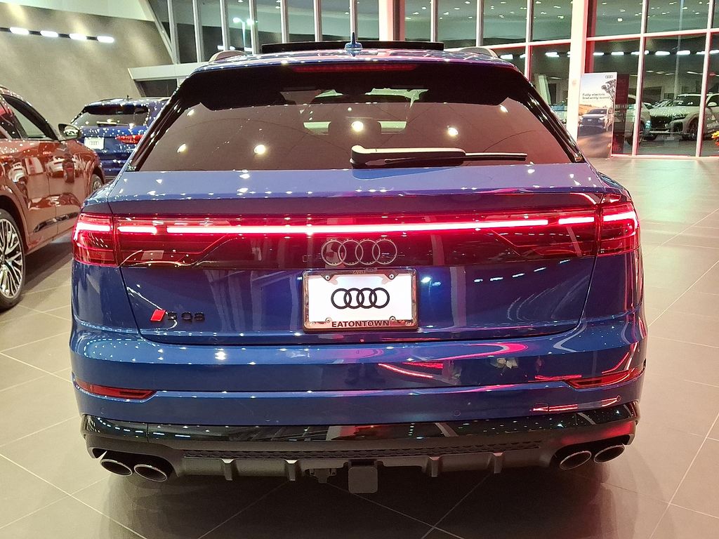 Thumbnail: 2026 Audi SQ8 - 4