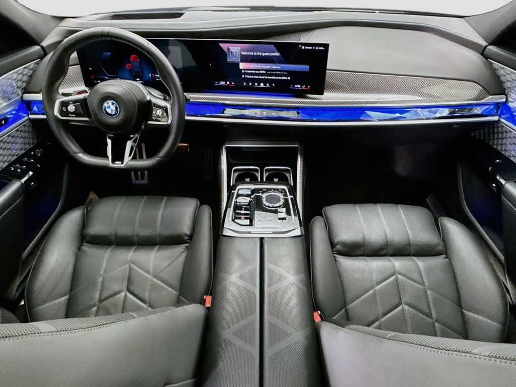 Thumbnail: 2024 BMW i7 - 13