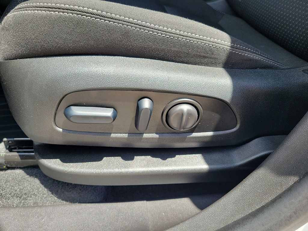 2024 GMC Terrain SLE White at Brown Honda