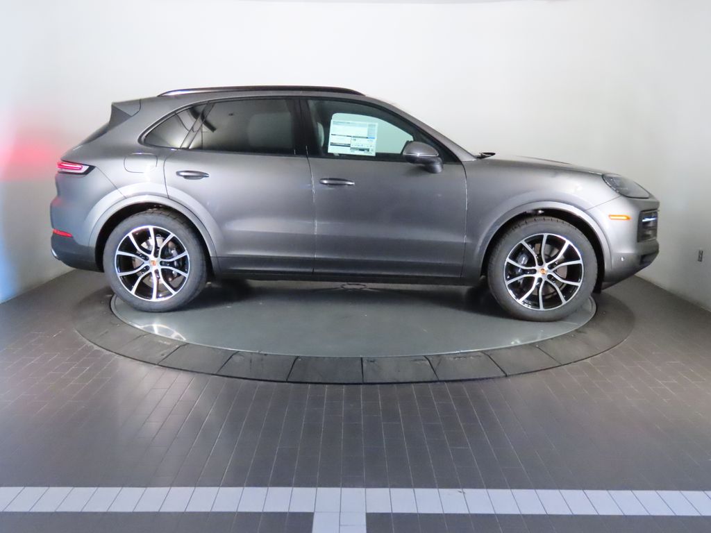 Thumbnail: 2026 Porsche Cayenne - 8