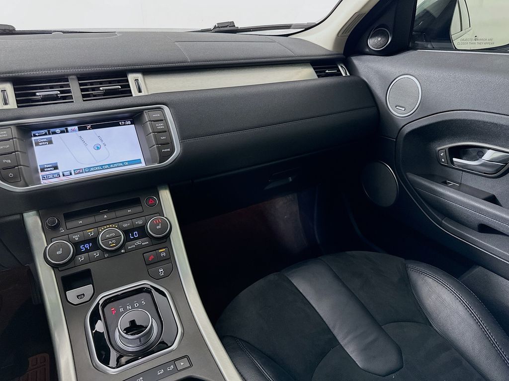 Thumbnail: 2015 Land Rover Range Rover Evoque - 23