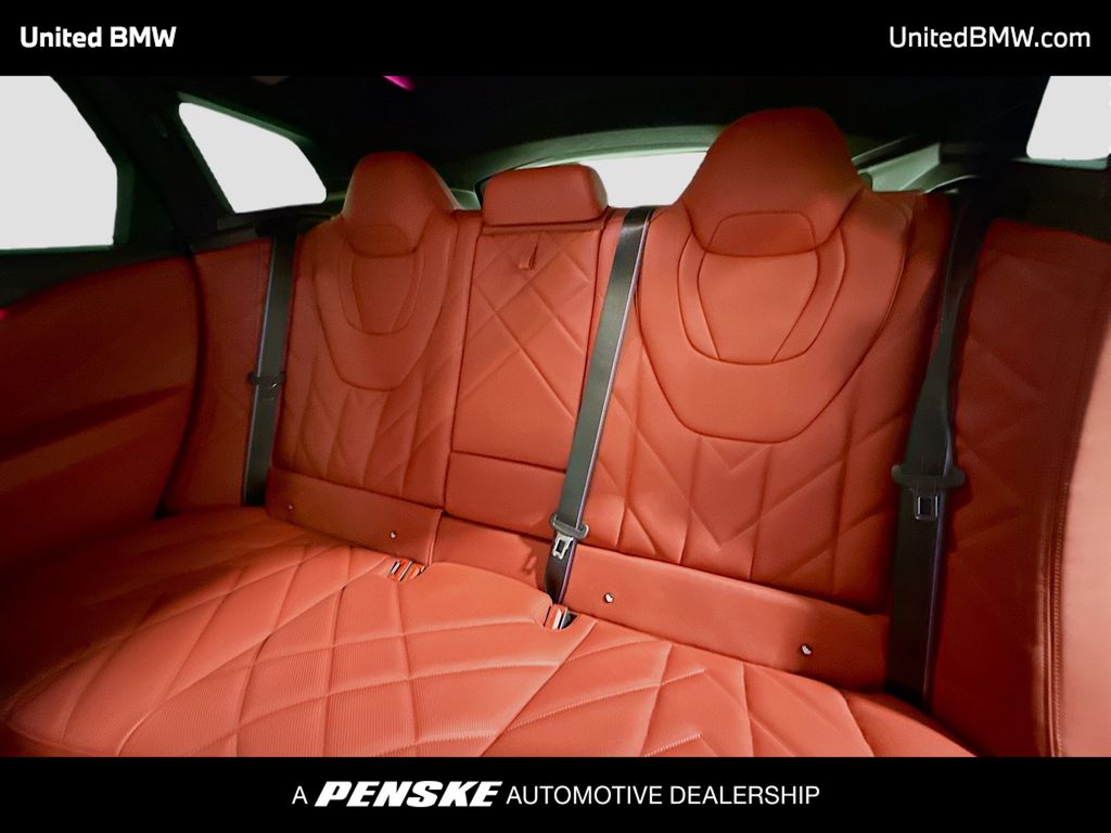 Thumbnail: 2026 BMW XM - 12