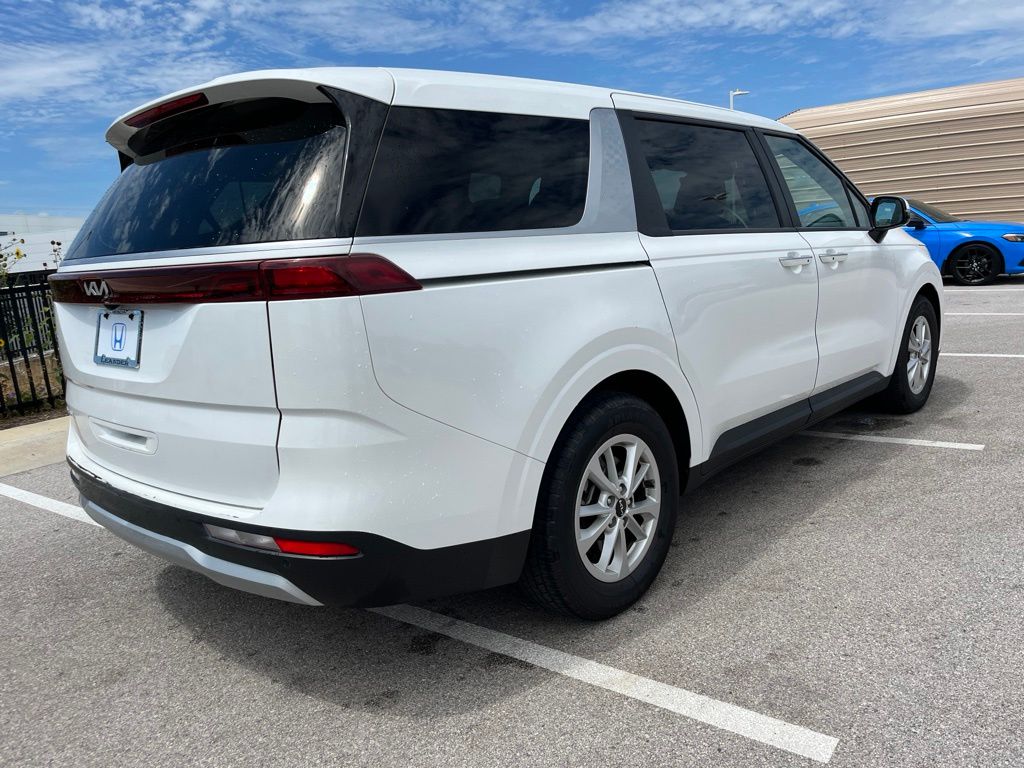 Thumbnail: 2024 Kia Carnival - 4
