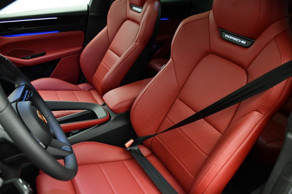 Thumbnail: 2025 Porsche Macan - 5
