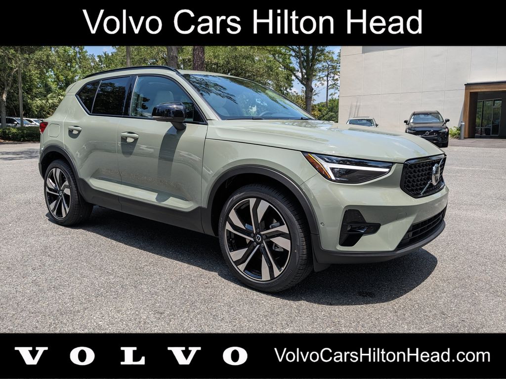 Sage Green Metallic 2025 Volvo XC40 B5 Plus Dark Theme AWD SUV / Crossover All-Wheel Drive Automatic