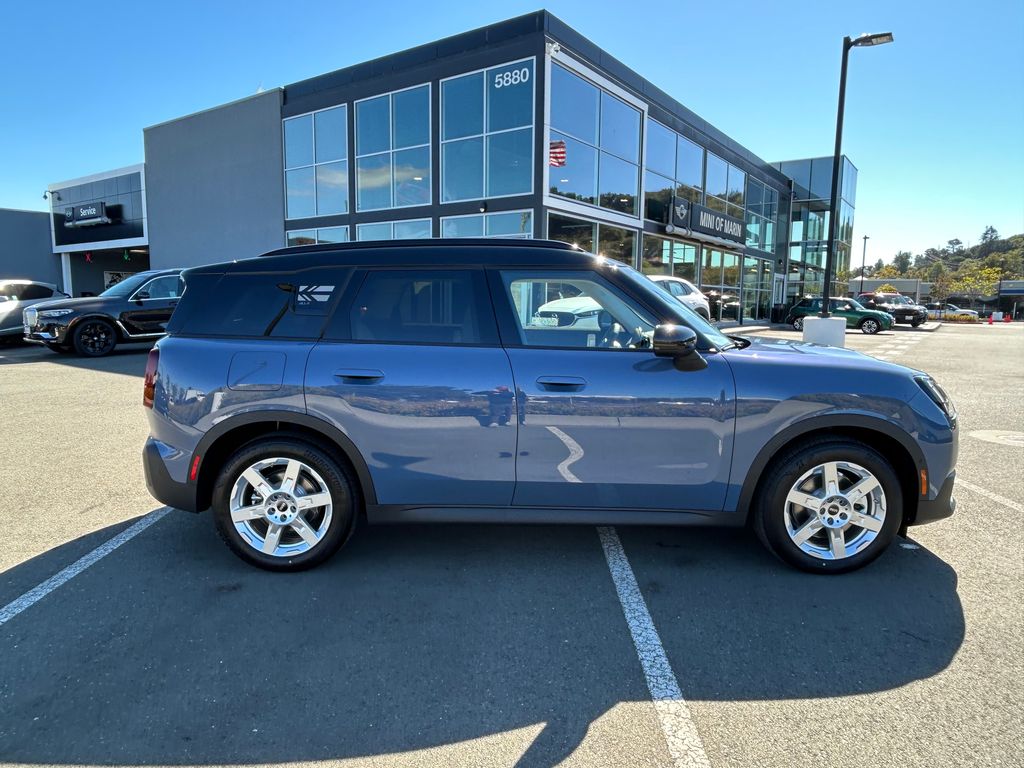 2025 MINI Cooper Countryman Signature 6