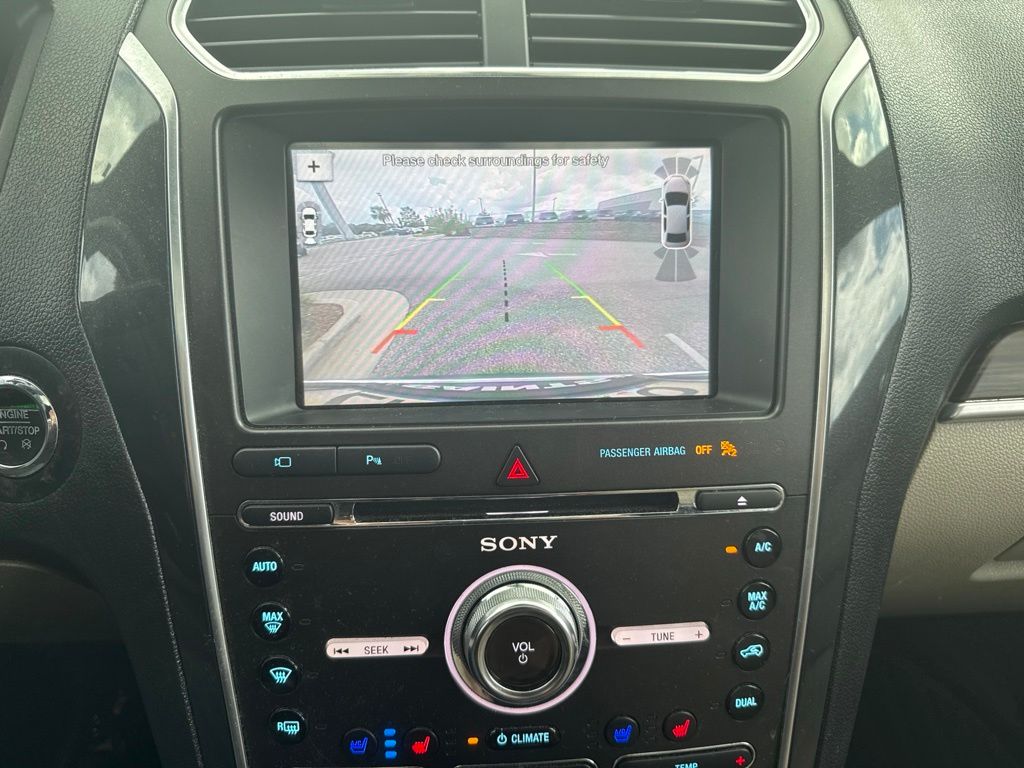 2018 Ingot Silver Metallic Ford Explorer Limited FWD SUV