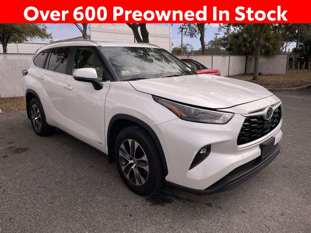 2023 Toyota Highlander XLE