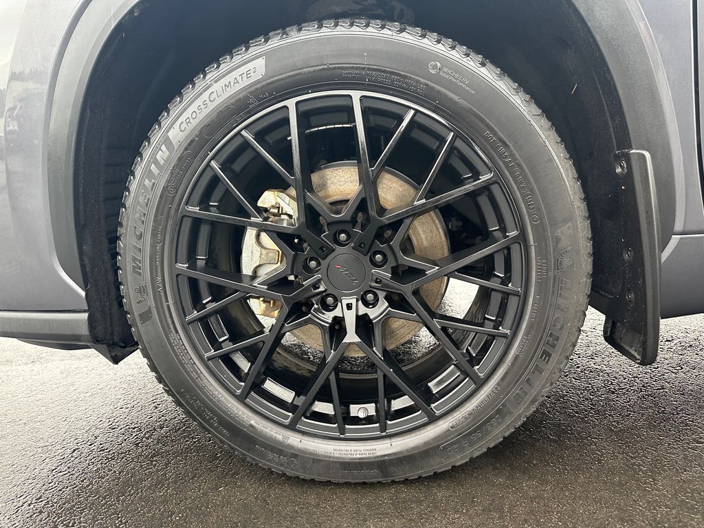 2022 Toyota Highlander Hybrid Platinum