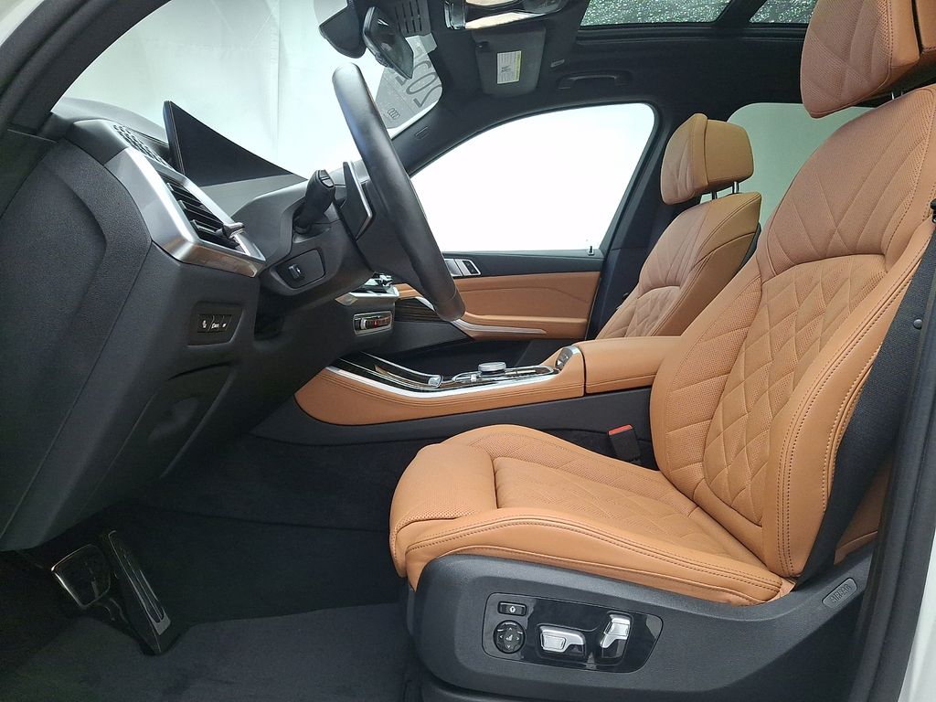 Thumbnail: 2025 BMW X5 - 13