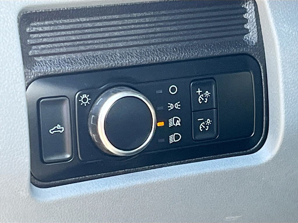 Used 2024 Oxford White Ford XL image 10