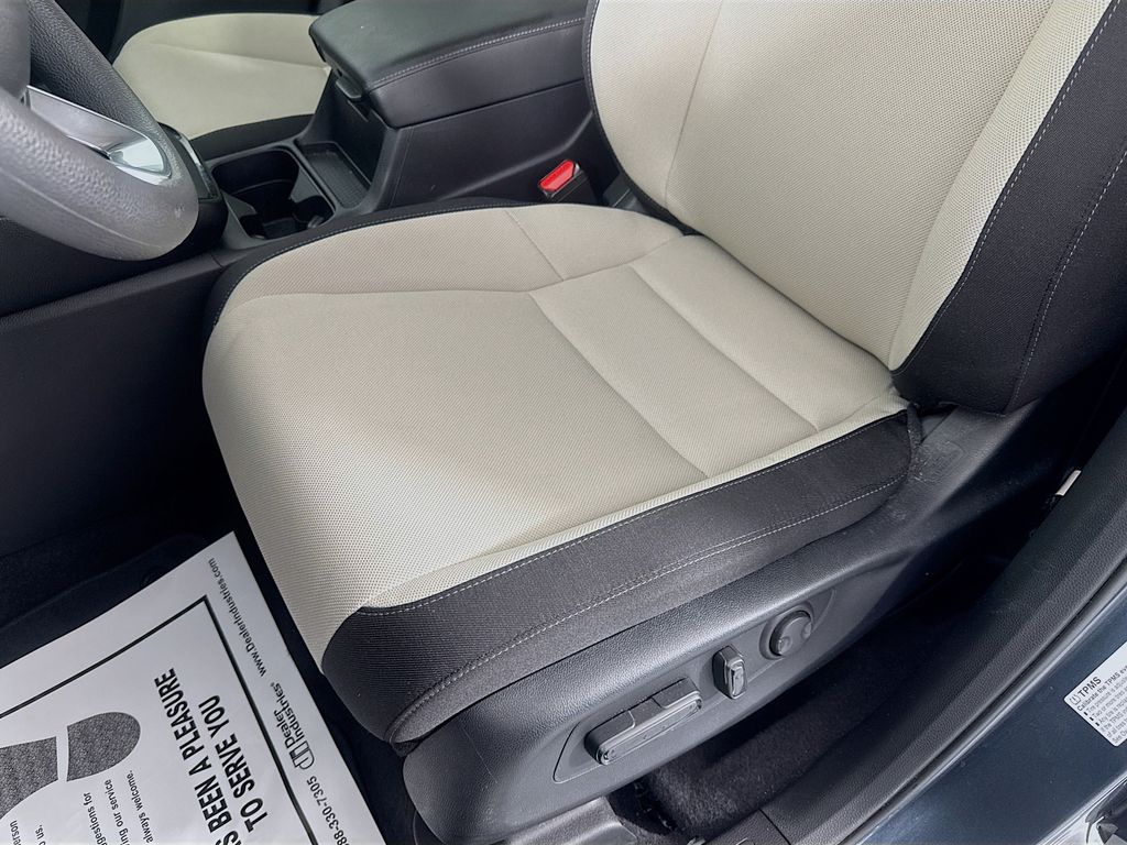 Used Car 2023 Honda Cr-v  Ex For Sale Under $30,000 In Austin, Texas