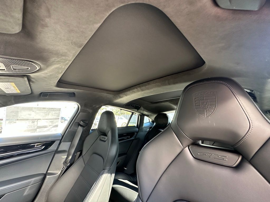 Thumbnail: 2026 Porsche Panamera - 23