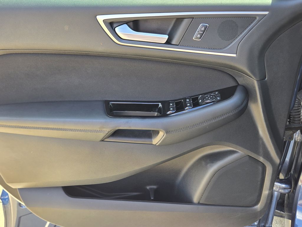 2018 Ford Edge SEL Blue at Bravo Nissan