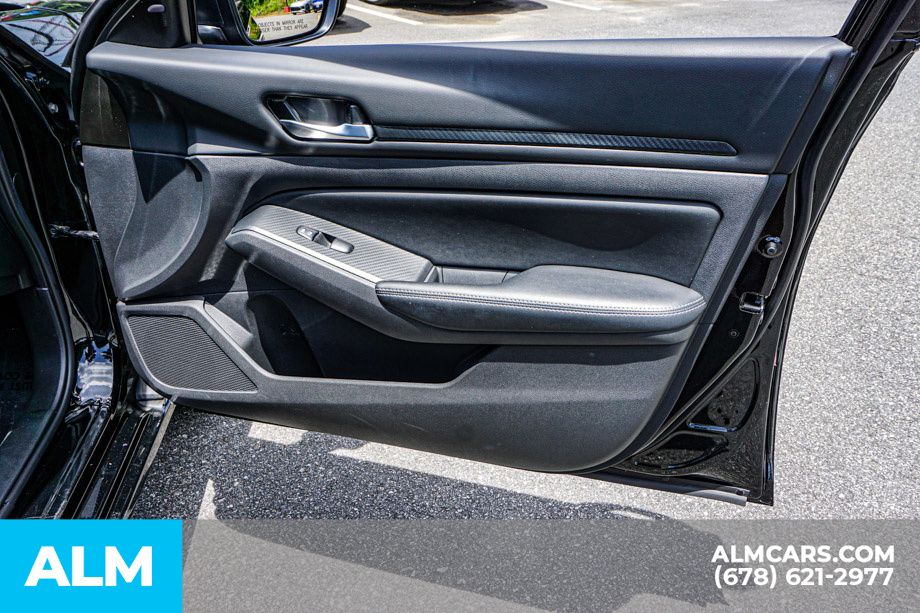 Used 2025 Black Nissan 2.5 SV image 49