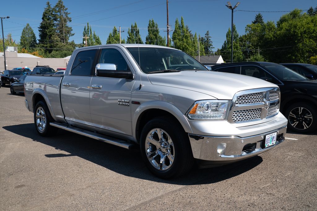 Bright Silver Metallic Clearcoat 2015 RAM 1500 Pickup Truck Four-Wheel Drive Automatic