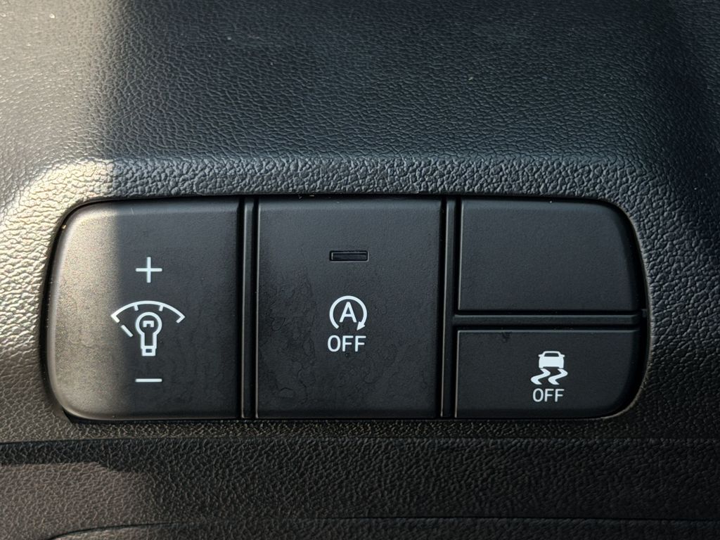 Used 2024 Hyundai Elantra Sedan