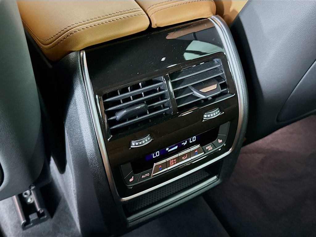 Thumbnail: 2026 BMW X5 - 18