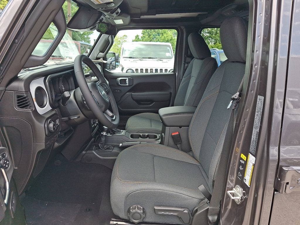 New 2026 Jeep Wrangler SUV