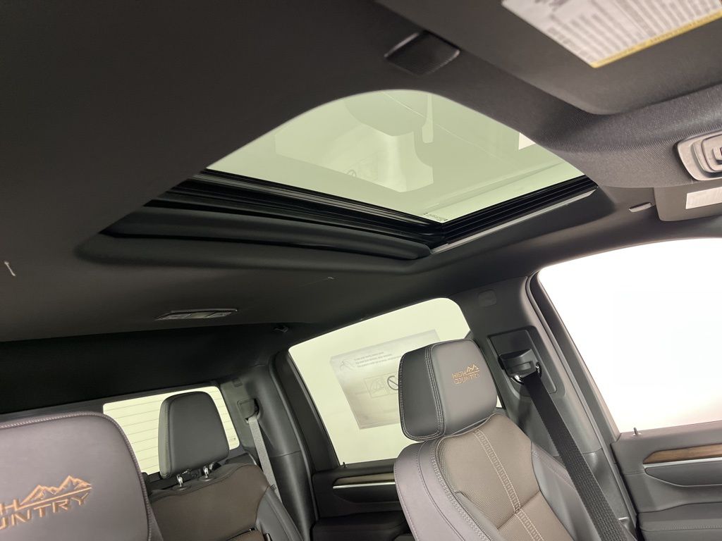 Thumbnail: 2025 Chevrolet Silverado 2500 - 14