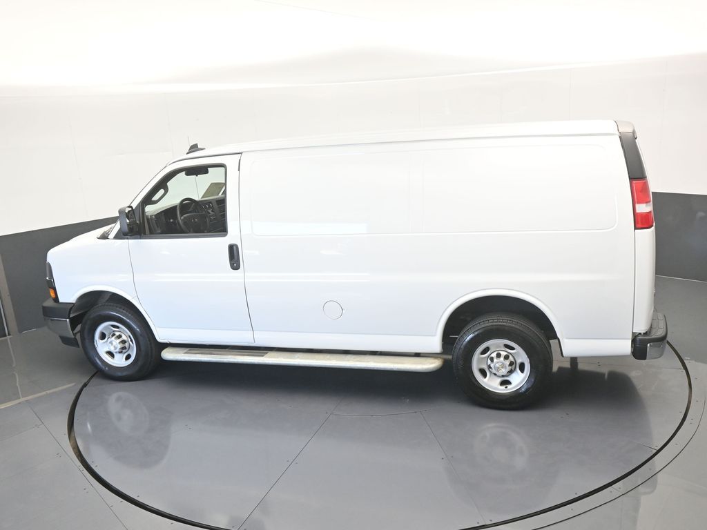 Used 2024 Summit White Chevrolet Work Van image 40