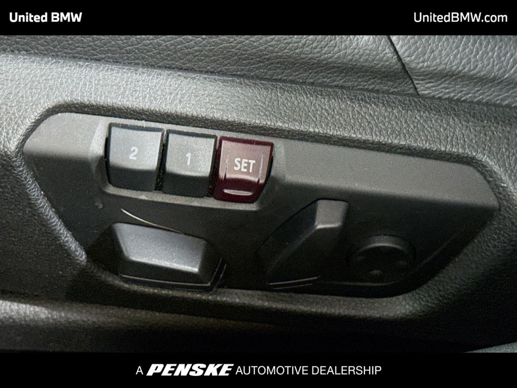 Thumbnail: 2015 BMW 3 Series - 4