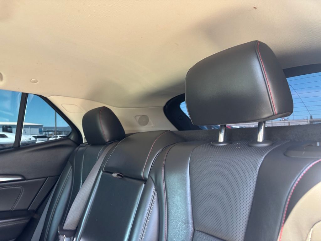 Used Car 2022 Buick Envision  Essence For Sale Under $30,000 In Austin, Texas