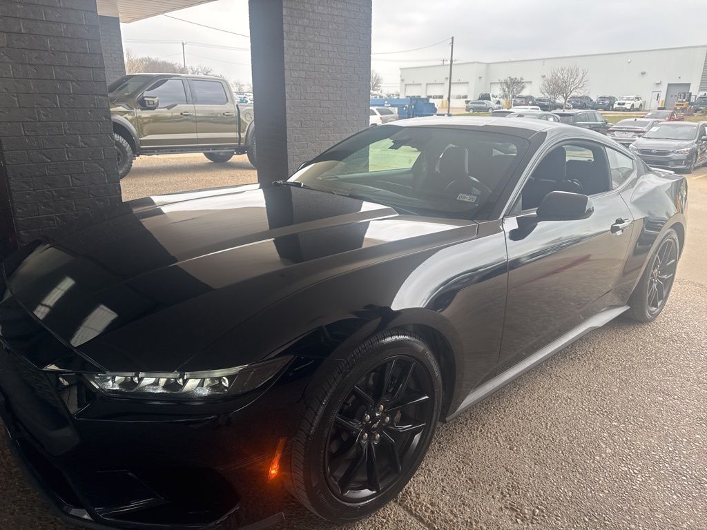 2024 Ford Mustang EcoBoost Fastback RWD