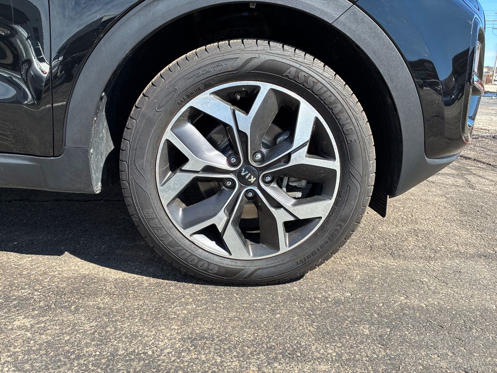 2022 Kia Sportage EX - 8