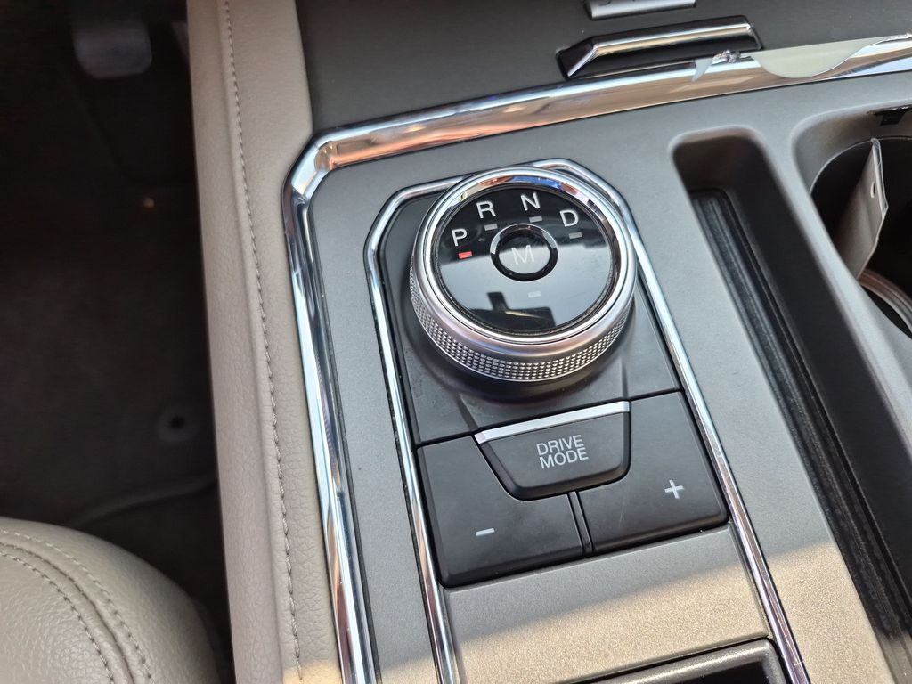 Used 2018 White Ford XLT image 31