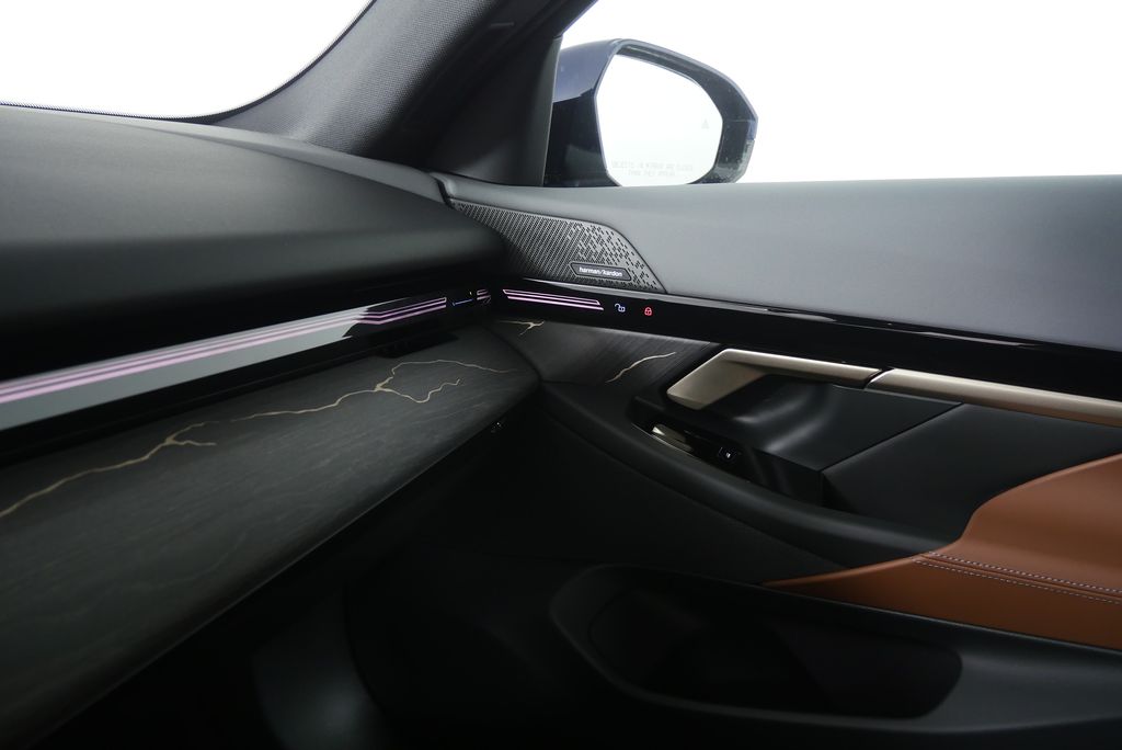 Thumbnail: 2026 BMW 5 Series - 26