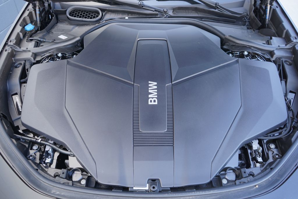 2025 BMW i7 xDrive60 22
