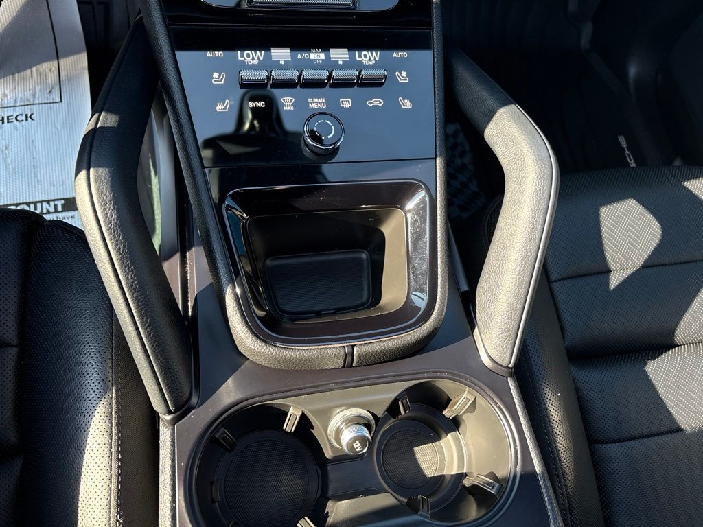 Thumbnail: 2024 Porsche Cayenne - 16