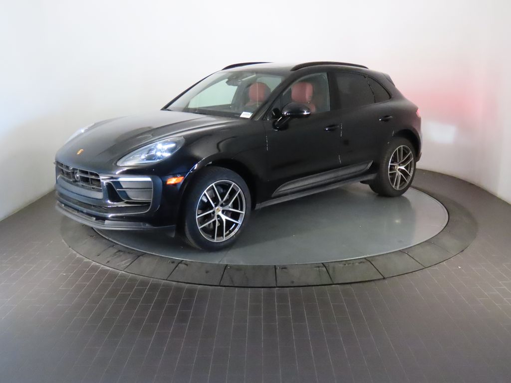 Thumbnail: 2024 Porsche Macan - 1