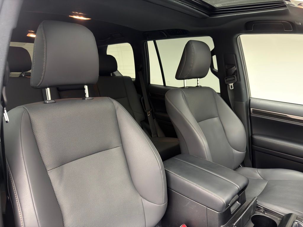 Thumbnail: 2023 Lexus GX - 4