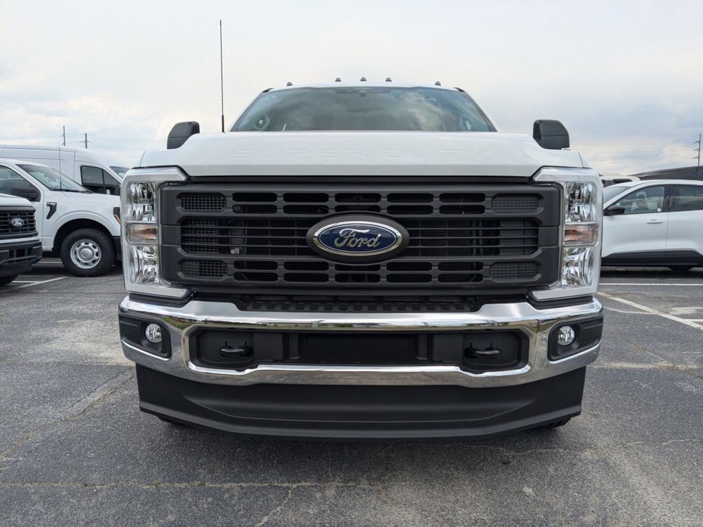 2025 Ford F-350 Super Duty XL